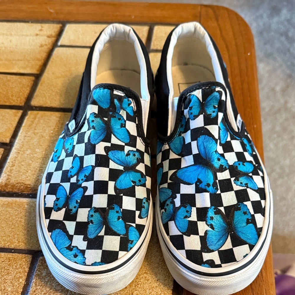 Vans -Butterflies New Excellent Condition - Picture 1 of 8